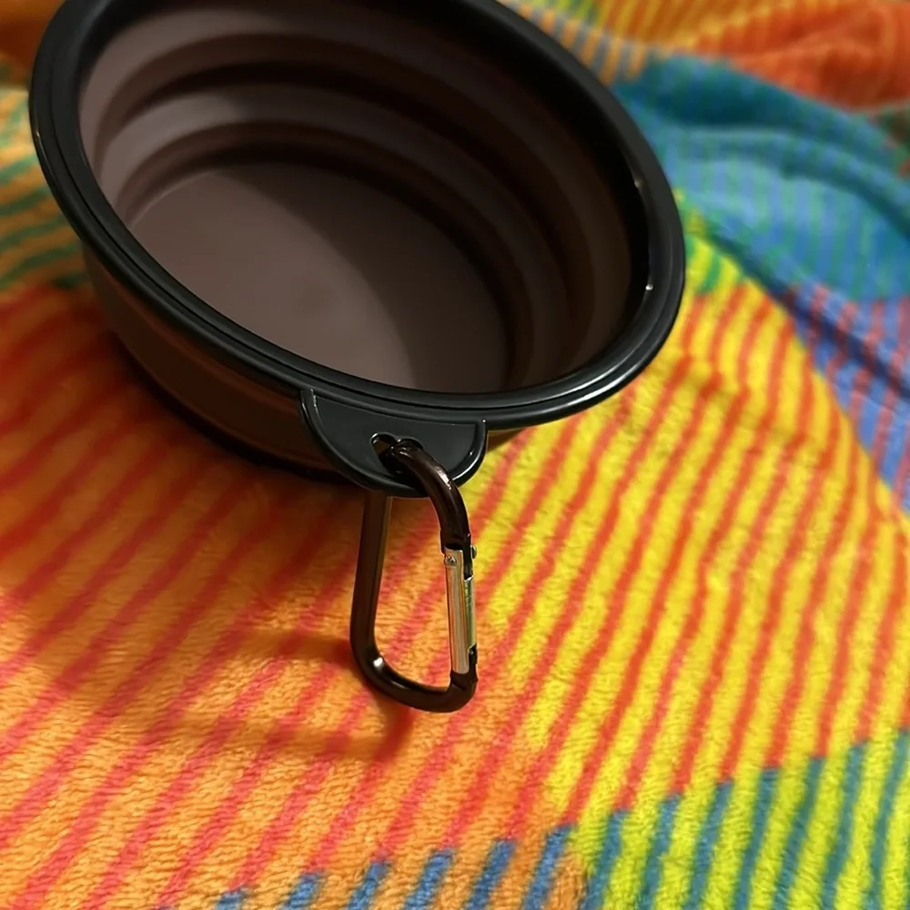 Clip On Collapsible Travel Water Bowl
